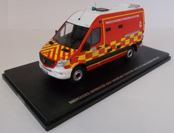 ALERTE0077 - MERCEDES BENZ Sprinter 4x4 pompier Sanicar VSAVHR SDIS 38 Isère limité à 300 exemplaires