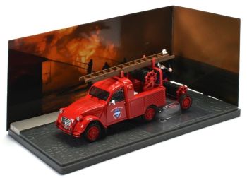 ATL2428019 - CITROEN 2CV pompier AZu-B brigade de Saint Jean le Blanc de la série les petits utilitaires des artisans et commerçants