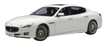 AUT75808 - MASERATI Quattroporte GTS (2015) Blanche Ech:1/18