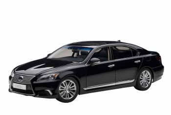 AUT78842 - LEXUS LS600HL (2013) Noir Ech:1/18