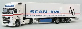 AWM53439 - VOLVO FH12 4x2 et remorque 3 Essieux frigorifique THERMOKING "SCAN KOL" Ech:1/87