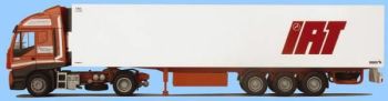 AWM73703 - IVECO Stralis 4x2 Avec remorque frigorifique 3 Essieux "IAT" Ech:1/87