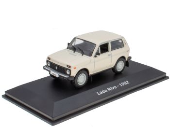 ABADD136A - LADA Niva de 1982 blanche
