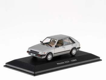MAZDA 323 de 1984 grise