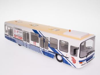 COBUS 3000 Airport Bus de 1992 blanc