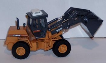 BRC0769 - Chargeuse sur pneus CASE W20E