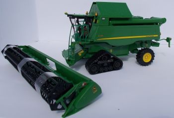 BRI42436MODIFIE - Moissonneuse sur chenille JOHN DEERE S690I modèle modifié avec deux coupes