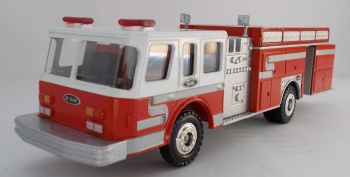 CON5510 - Camion de pompier américain Hush Pumper