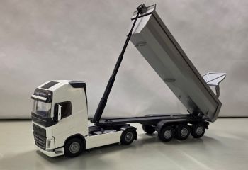 EMEK22351 - VOLVO FH16 4x2 blanc avec benne 3 essieux