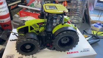 CW0186 - CLAAS Axion 960 – jantes noir