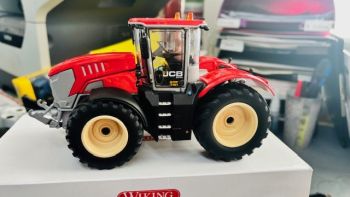 CW0245 - JCB 8330 Couleur SCHLUTER