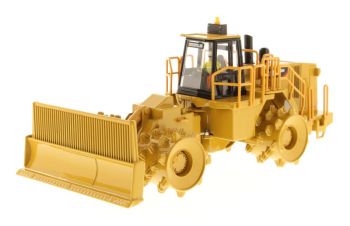 DCM85205 - Compacteur de décharge CATERPILLAR 836H avec conducteur