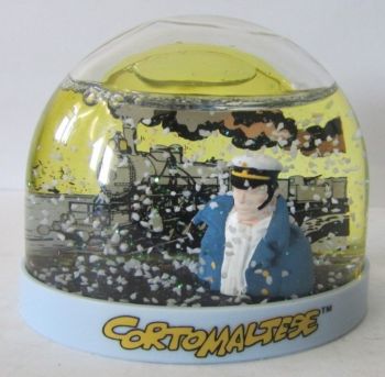 DEMBN14 - Boule à neige Corto Maltesse hauteur 6 cm diamètre 7,5 cm