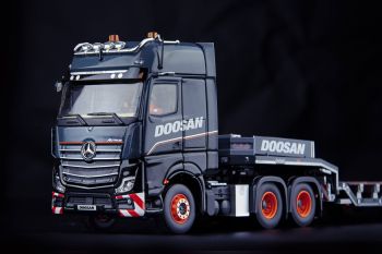 IMC99-10102 - MERCEDES-BENZ Actros GigaSpace 6x4 avec porte engins 3 essieux DOOSAN