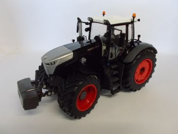 77349BLACK - FENDT 1050 Vario Black beauty - Artisanal