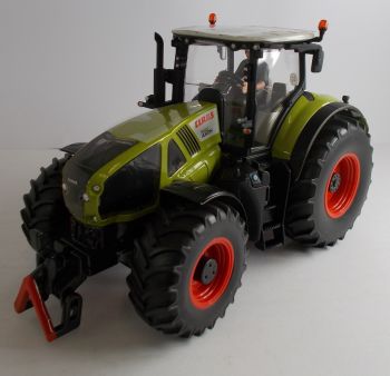 SIK171861 - CLAAS AXION 940 avec personnage