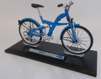 WEL62570PWD - VTT BMW Q5 T bleu