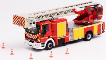 ELI116256 - IVECO EuroCargo Magirus pompier grande échelle TTLm32 L-as EURO 6