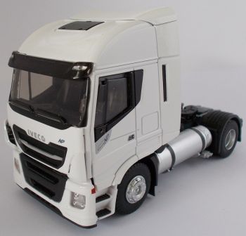 ELI116517 - IVECO Stralis NP 4x2 blanc