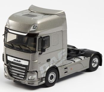 ELI116680 - DAF XF 530 My 2017 4x2 gris marquage DAF