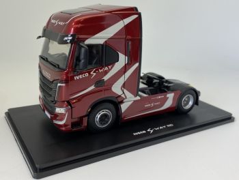 ELI116769 - IVECO S-Way 4x2 rouge limité à 260 exemplaires