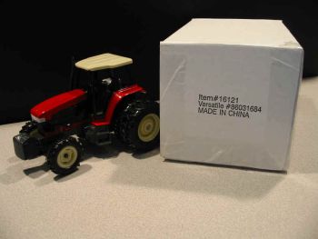 ERT16121 - Tracteur VERSATILE avec jumelage arrière et autocollants au choix