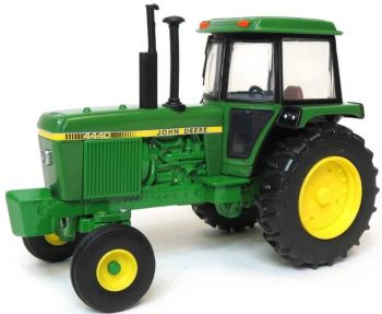 ERT45548 - JOHN DEERE 4440 2 roues motrices