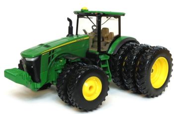 ERT45568 - JOHN DEERE 8400R avec roues jumelées avant et roues arrières triplées