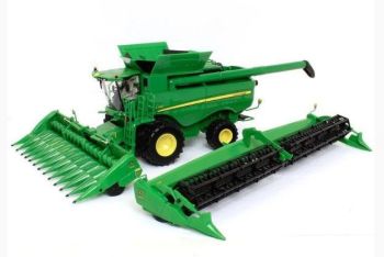 ERT45617 - Moisonneuse JOHN DEERE S790 avec coupe maïs