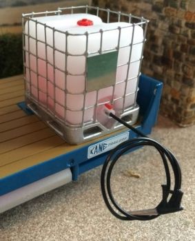 FB065ROUGE - Cuve IBC Diesel Dimensions: 4 x 4 x 3.5 cm - En miniature