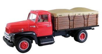 FIGE193917 - Porteur INTERNATIONAL R190 Baché