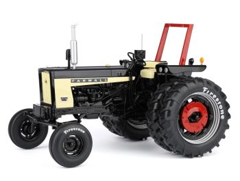 FAR-001B - FARMALL 504 Black avec arceau et pneus Firestone - Limité à 148ex.