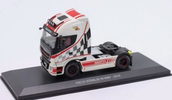 G1470001 - IVECO Stralis HI-Way 4x2 2016 blanc et rouge ABARTH