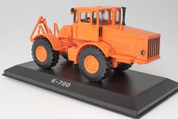 G1825120 - KIROVETS K-700 orange 1962-1968
