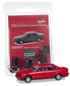 HER012201-004 - BMW 5 limousine rouge en kit à assembler