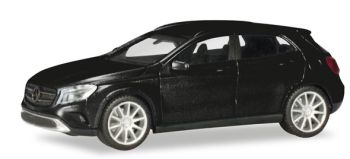HER038317-002 - MERCEDES GLA Noir