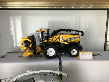 CW0115 - Ensileuse NEW HOLLAND FR780 Taurus Edition