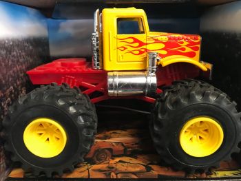 NEW19936C - Monster truck camion jaune avec flammes