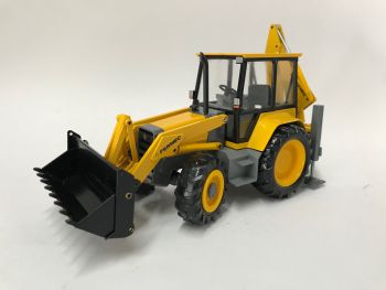 CON2955 - Tractopelle FERMEC Turbo