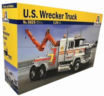 ITA3825 - FORD 9000 dépanneuse lourde US Wrecker truck maquette à monter et à peindre