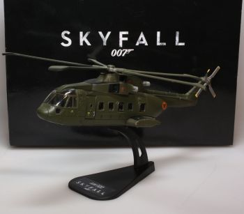 ITA48182 - Hélicoptère AGUSTA Westland AW101 du film James Bond 007 Skyfall en boite abimée