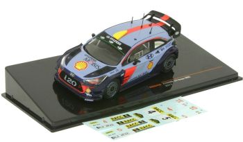 HYUNDAI i20 coupé WRC 2017 avec divers décalques incluses rallye de Catalunya 2017