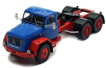 IXOTR054 - MAGIRUS DEUTZ Jupiter 6x6 bleu chassis rouge