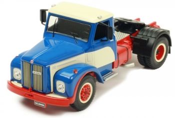 IXOTR059 - SCANIA 110 Super 1953 bleu et blanc chassis rouge