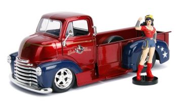 JAD253255010 - CHEVROLET Chevy 1952 pick-up Wonder Woman DC Comics avec figurine incluse