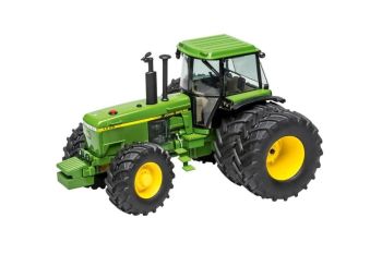 SCH7647 - JOHN DEERE 4650 jumelé arrière