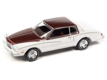 JLMC032A-B - CHEVROLET Monte Carlo 1980 blanc de la série MUSCLE CARS 2023 sous blister