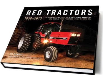 OCT74715 - Livre Red Tractor 1958-2013 édition AVEC TEXTE EN ANGLAIS 384 pages