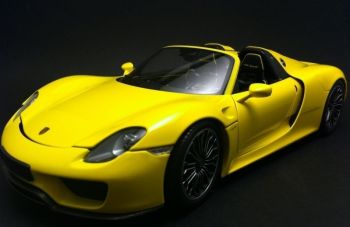 MNC110062434 - PORSCHE 918 Spyder 2013 jaune