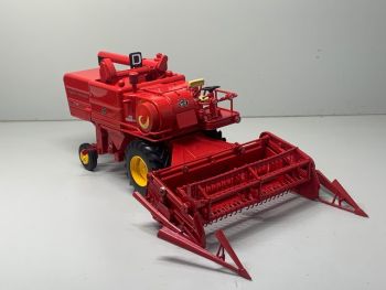 Moissonneuse MASSEY FERGUSON 510 1ère génération limité à  2000 exemplaires Disponible le 5 juin
